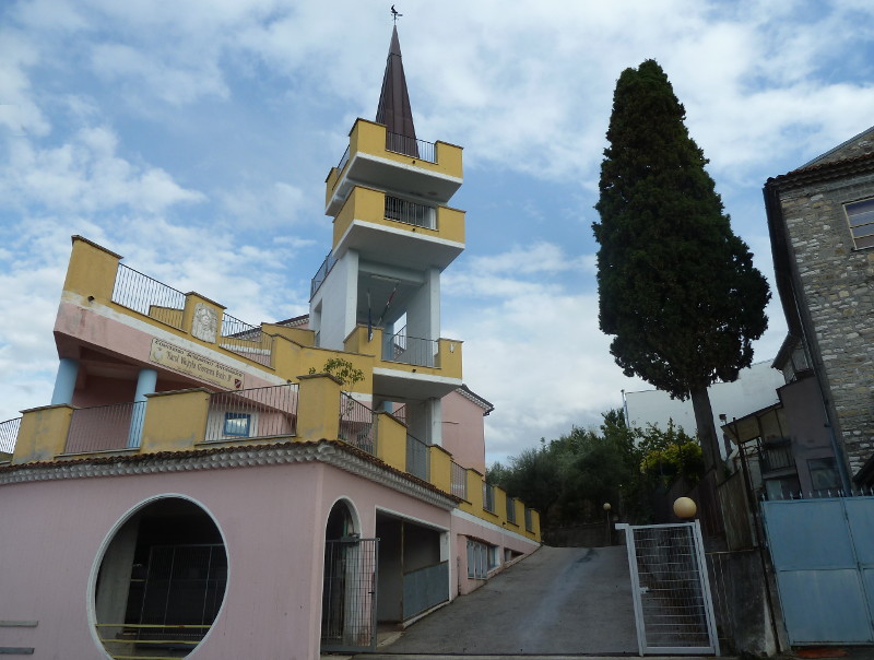 complesso scolastico "Giovanni Paolo II" di Castellino del Biferno