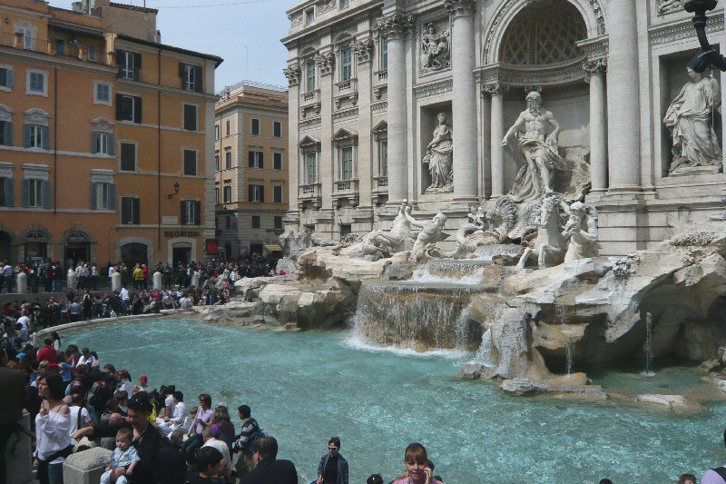 Fontana_di_Trevi