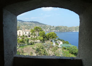 Veduta dalla cortina muraria del Castello Lipari