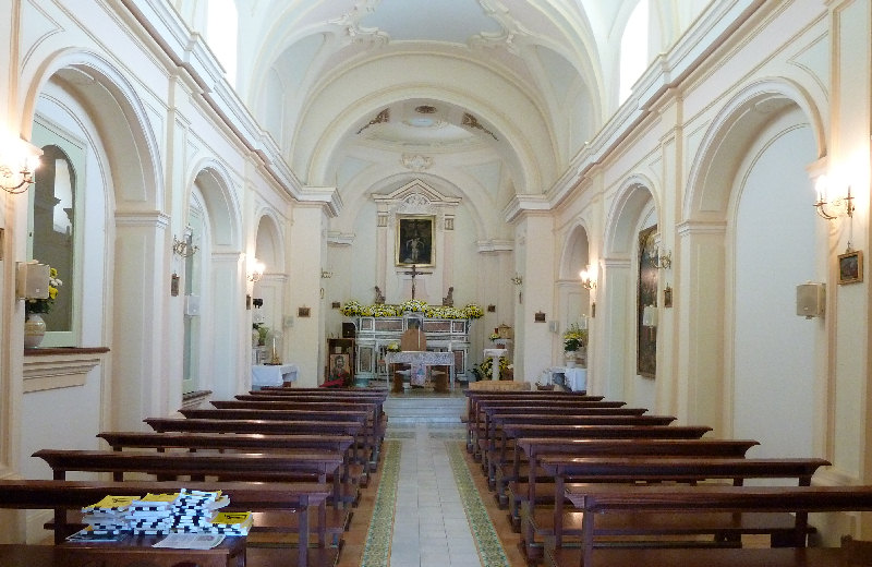 Foto Interno della Chiesa Santa Croce di Termini