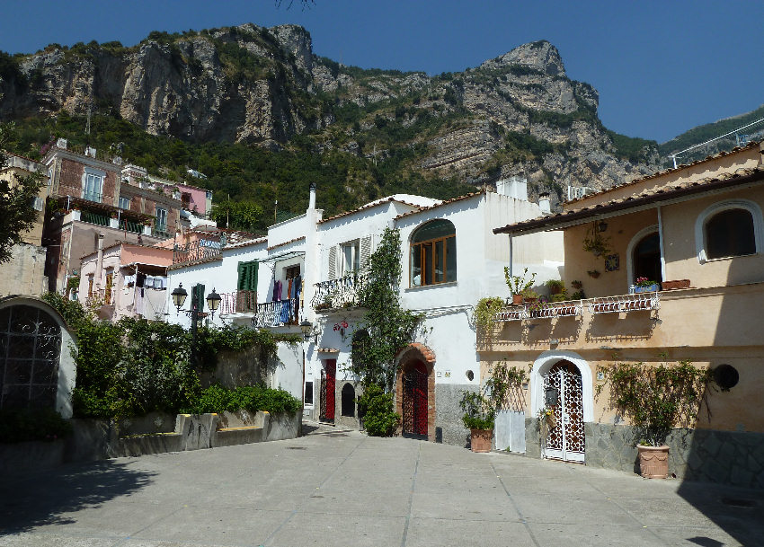 Positano piazzetta Chiesa_Nuova